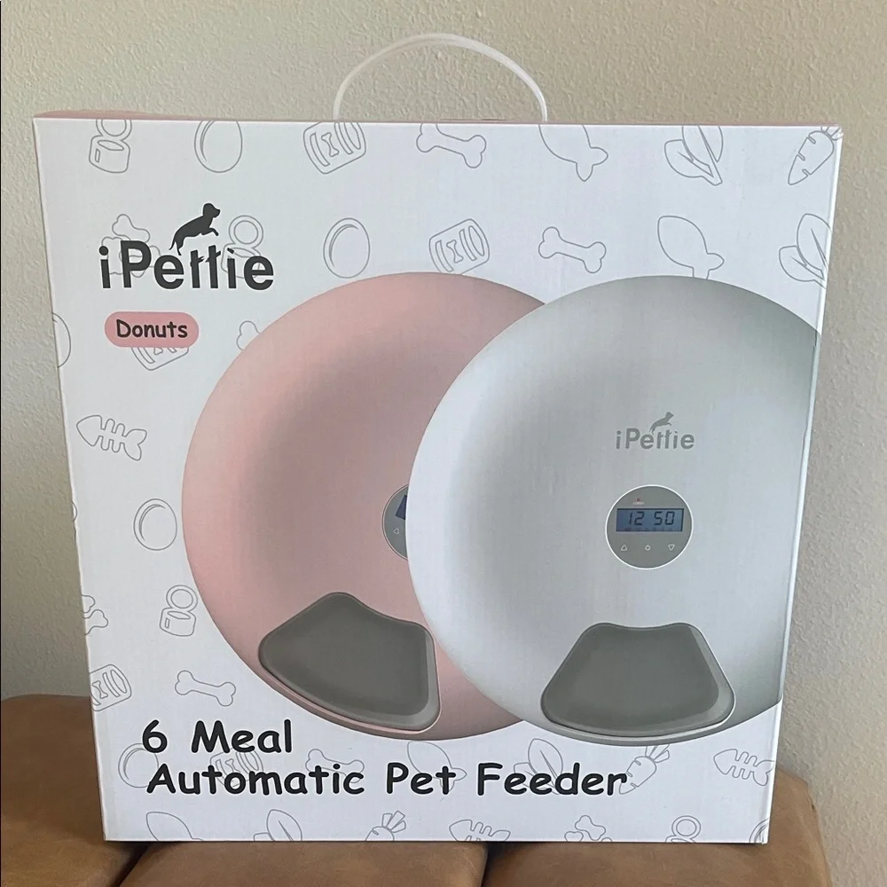 NIB! Ipettie 6 Meal Automatic Pet Feeder White
